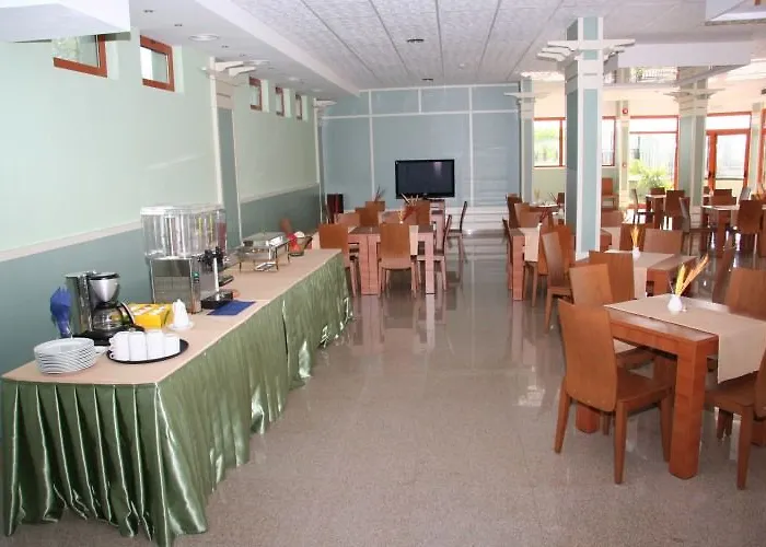 Хотел Serena 3*